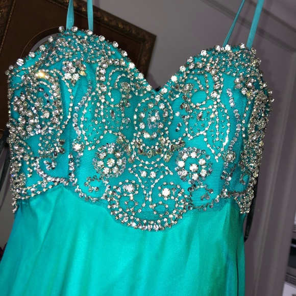 Formal dress for weddings or prom - Size 4-6 / S-M - Picture 3 of 8